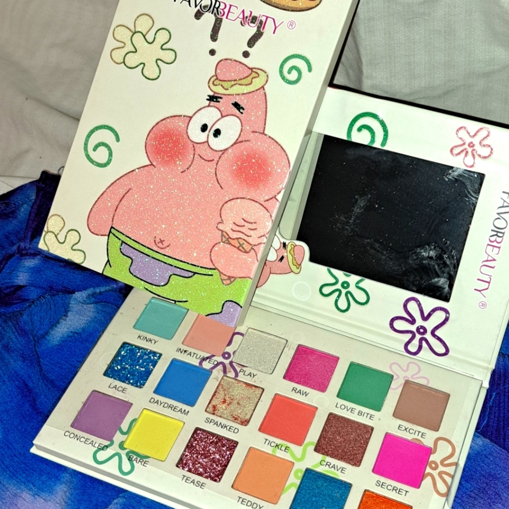 Favor Beauty SpongeBob Eyeshadow Palette